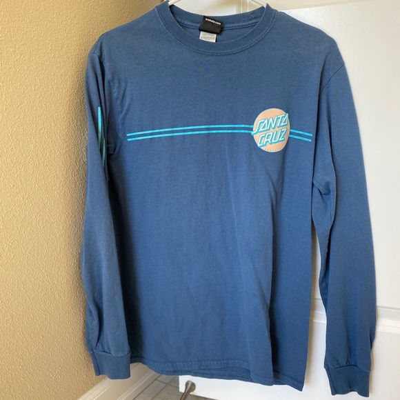 Santa Cruz Skateboards Tops - santa cruz long sleeve tee!